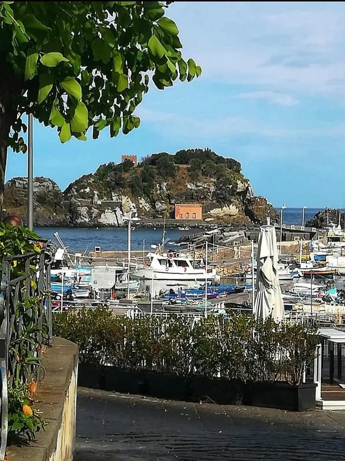 La Petite Maison Aci Castello 0*,  Itálie